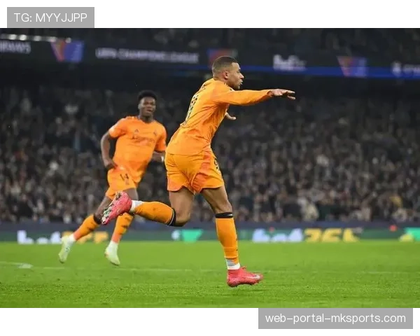 半场战报:皇马1-1拜仁,贝林厄姆远射破门,凯恩点射扳平 半场战报:皇马1-1拜仁,贝林厄姆远射破门,凯恩点射扳平