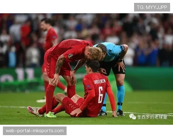 战术板：对阵俄罗斯，丹麦需重点防范对手的高大中卫切入战术