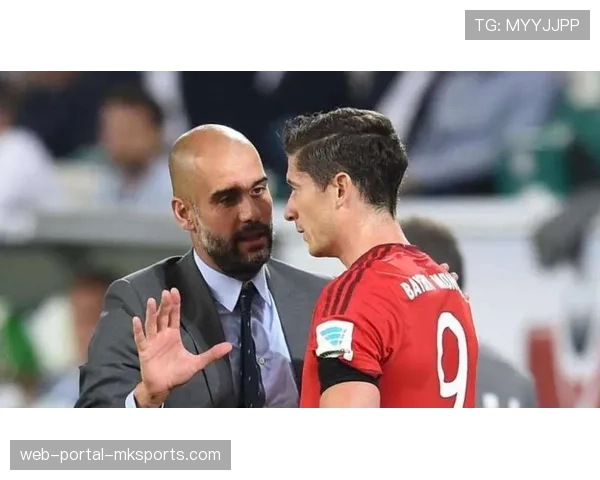 巴萨客战塞尔塔,莱万多夫斯基赛前训练中疑似肌肉不适 巴萨客战塞尔塔,莱万多夫斯基赛前训练中疑似肌肉不适