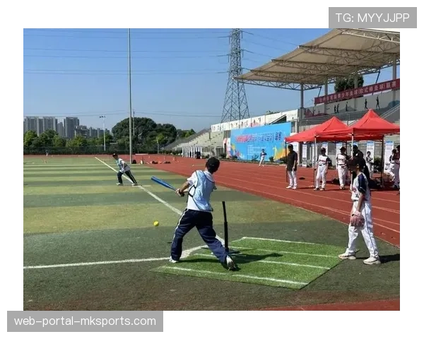 基层观察:英国数百所小学引入软式垒球课程 基层观察:英国数百所小学引入软式垒球课程